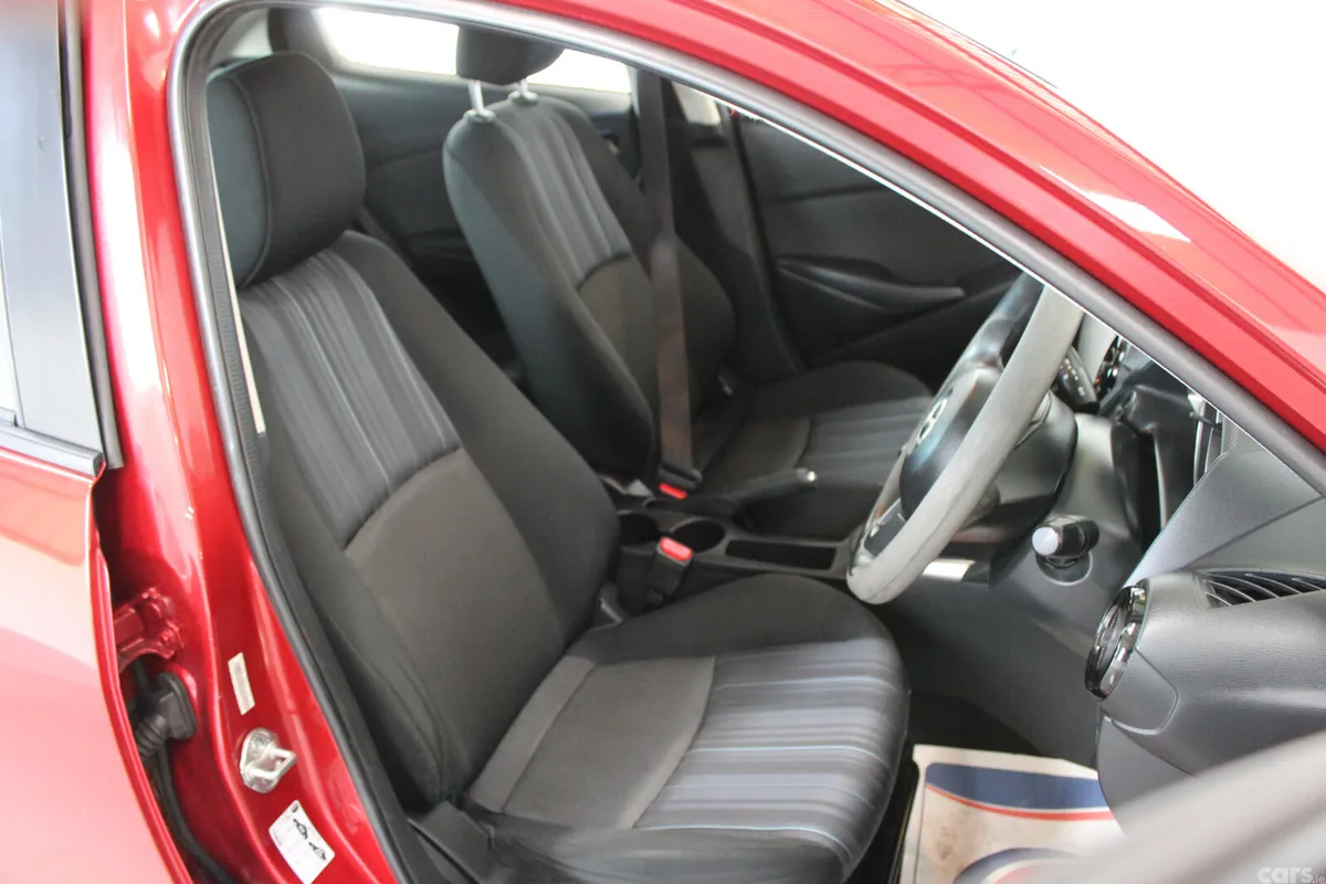Mazda Mazda2 Hatchback, Petrol, 2016, Red