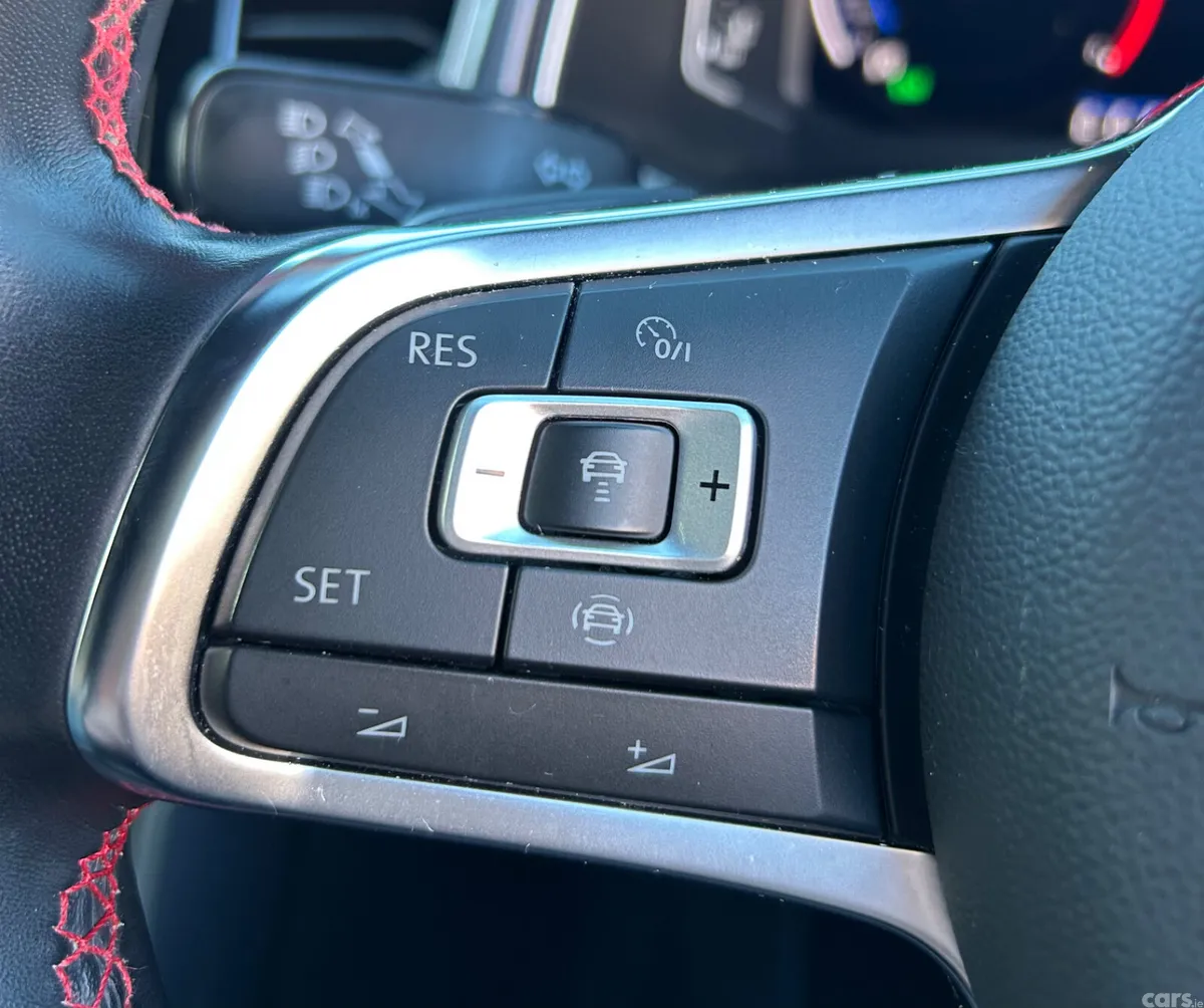 Volkswagen T-Roc SUV, Diesel, 2021, White