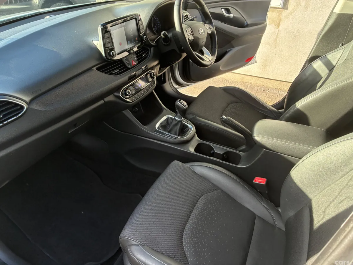 Hyundai i30 Hatchback, Diesel, 2017, Grey