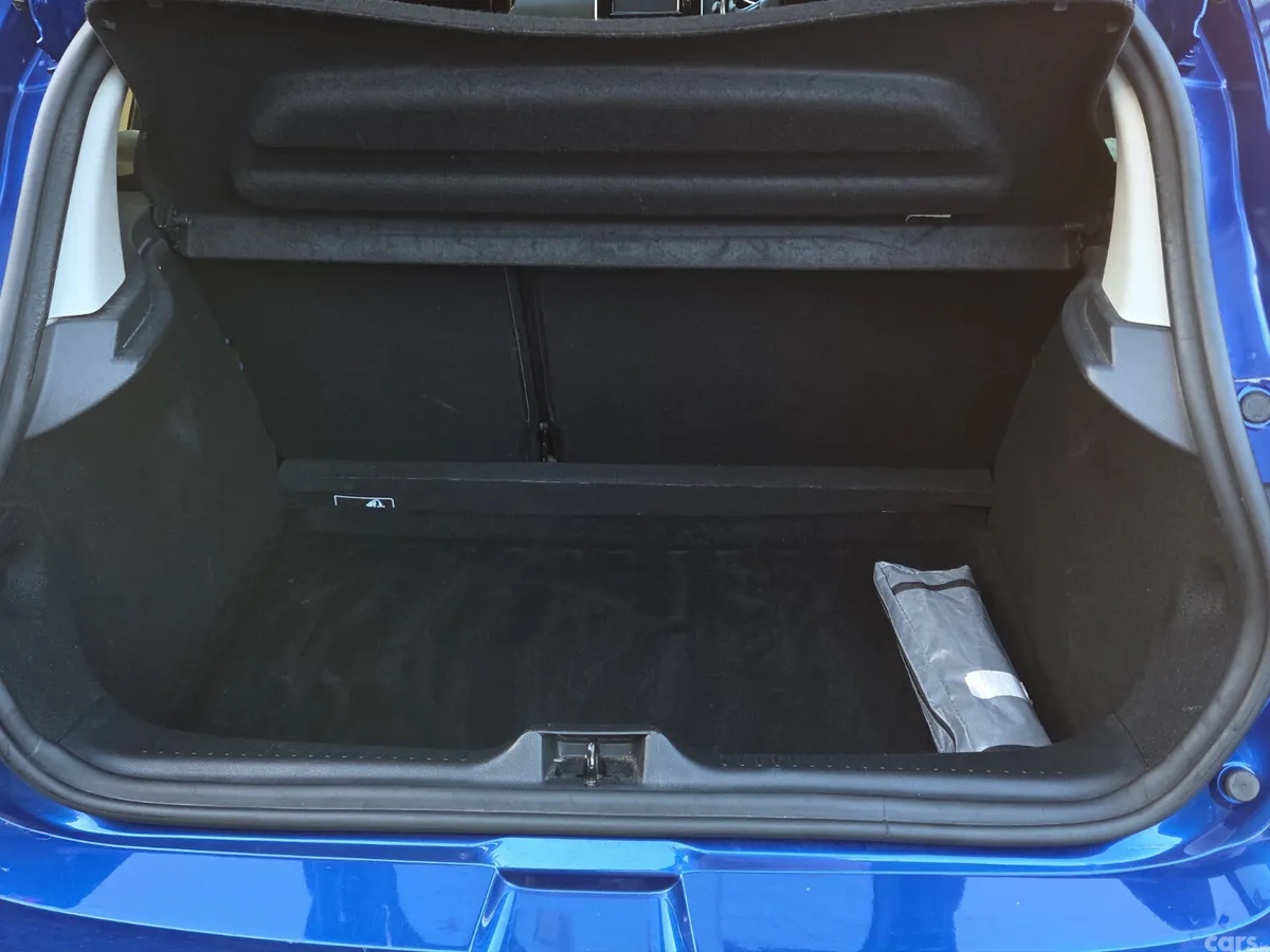 Renault Clio Hatchback, Petrol, 2018, Blue