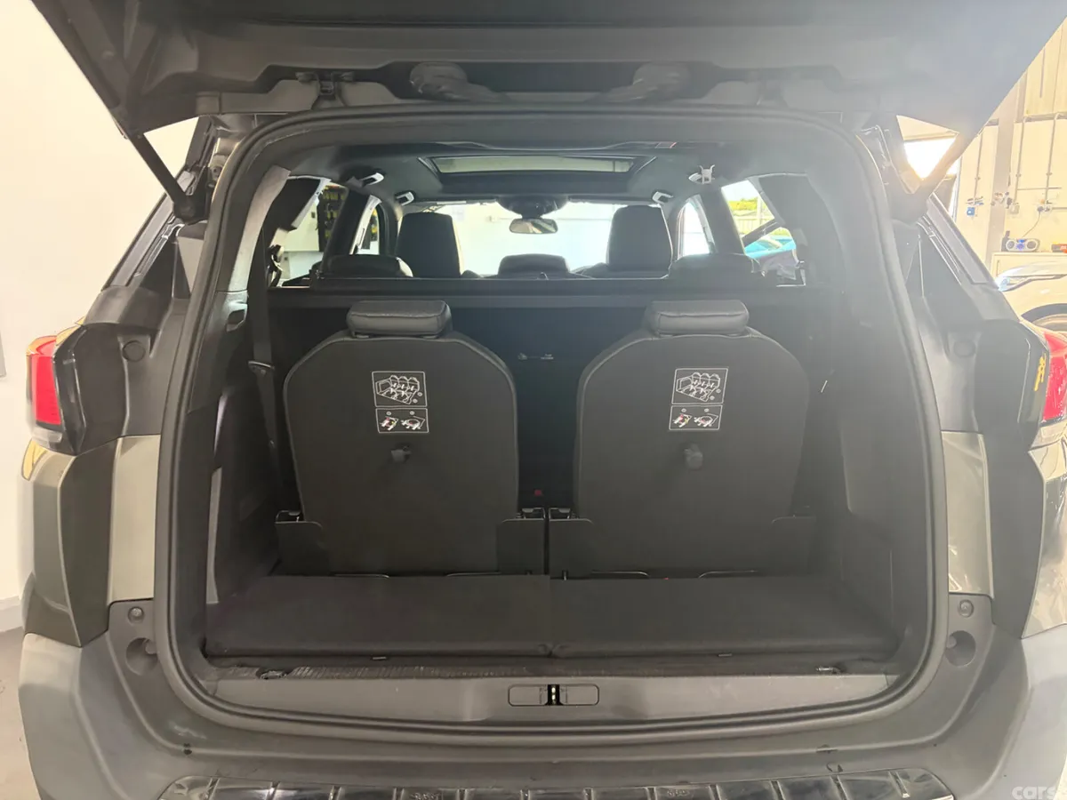 Peugeot 5008 MPV, Diesel, 2020, Grey