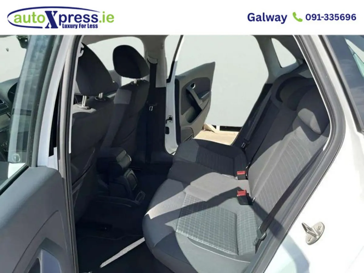 Volkswagen Polo Hatchback, Petrol, 2017, 