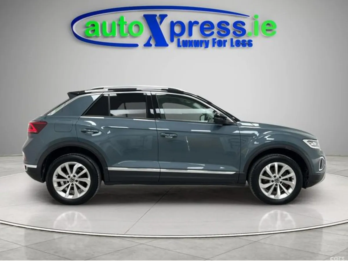 Volkswagen T-Roc SUV, Diesel, 2023, Green