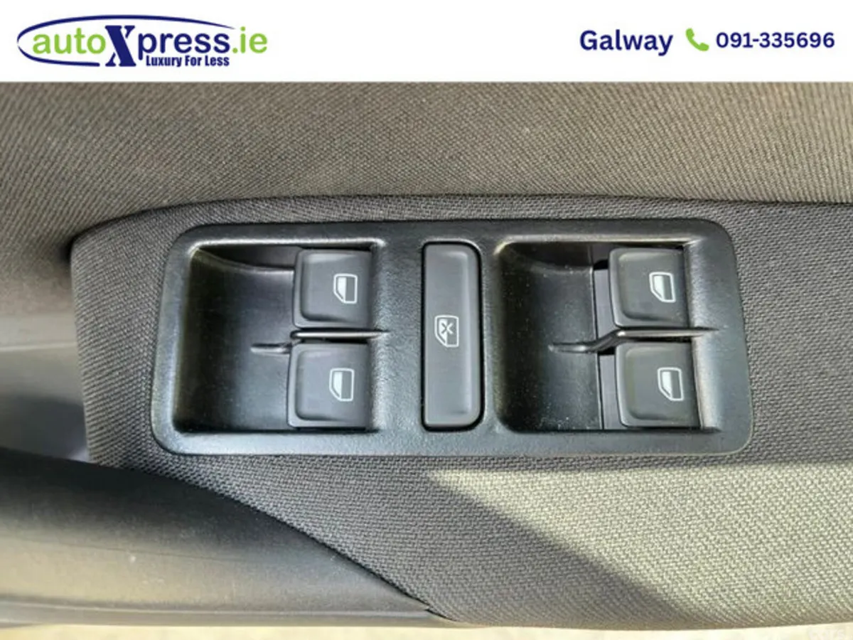Volkswagen Polo Hatchback, Petrol, 2017, 