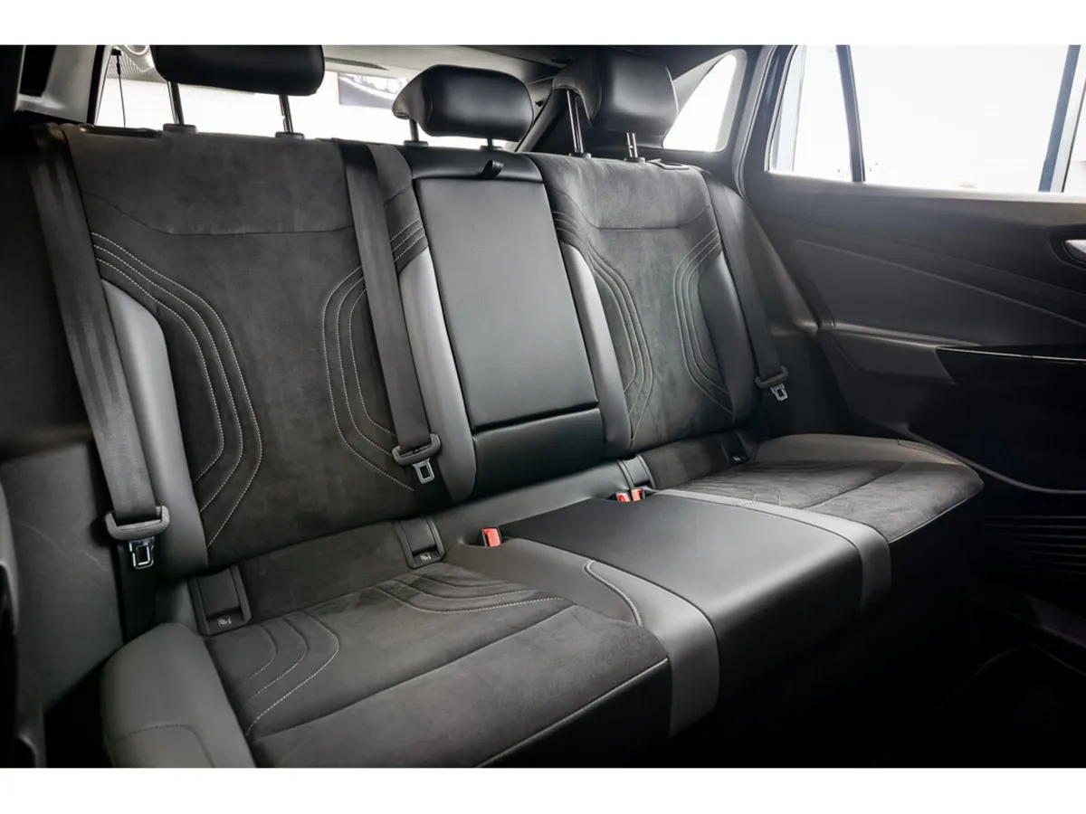 Volkswagen ID.4 Estate, Electric, 2023, Black