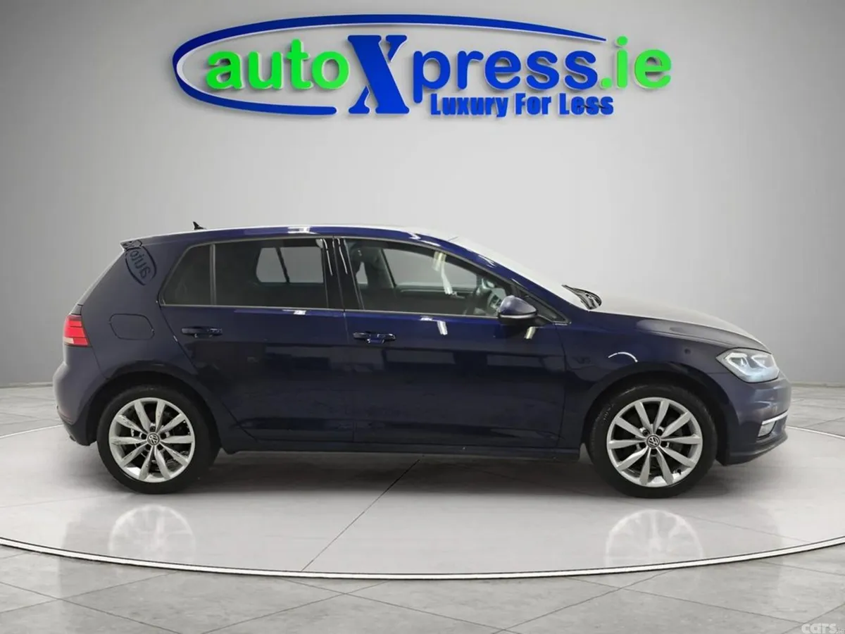 Volkswagen Golf Hatchback, Petrol, 2015, Blue