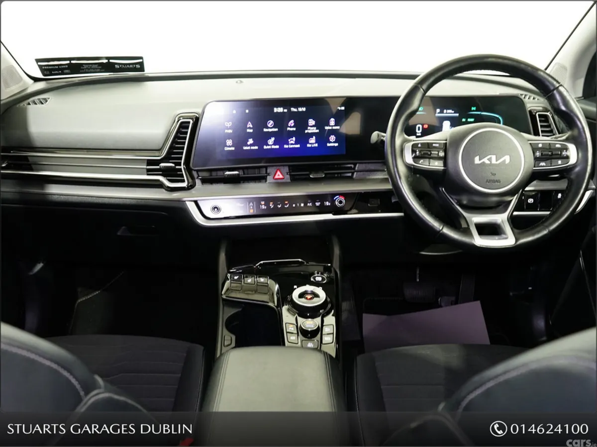 Kia Sportage MPV, Petrol Plug-in Hybrid, 2023, White