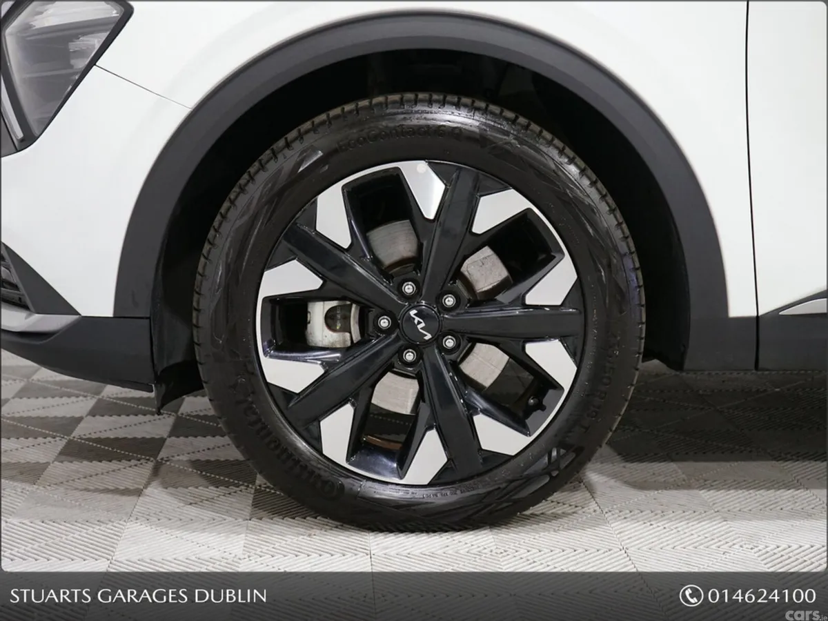 Kia Sportage MPV, Petrol Plug-in Hybrid, 2023, White