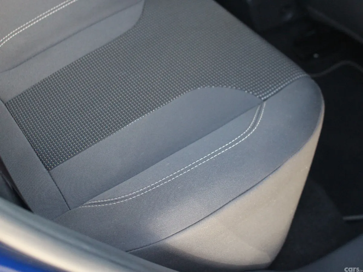 Ford Fiesta Hatchback, Petrol, 2016, Blue