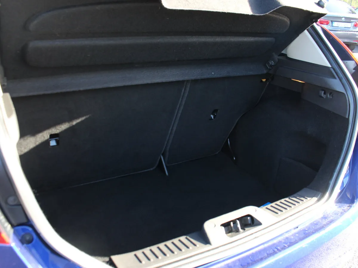 Ford Fiesta Hatchback, Petrol, 2016, Blue