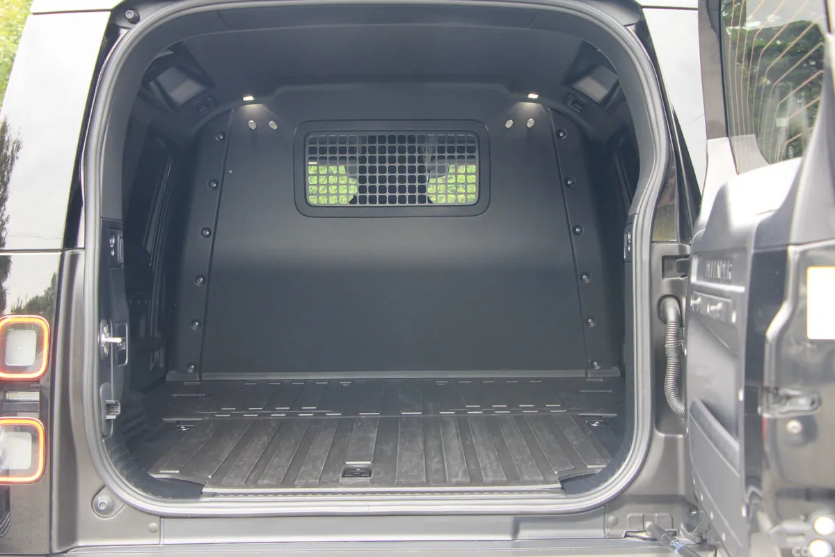 Land Rover Defender SUV, Diesel, 2026, Black