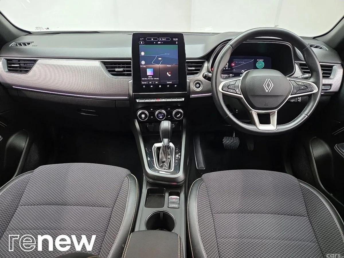Renault Arkana Hatchback, Petrol Hybrid, 2025, White