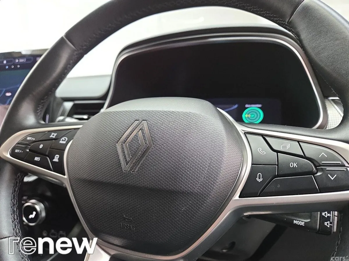 Renault Arkana Hatchback, Petrol Hybrid, 2025, White