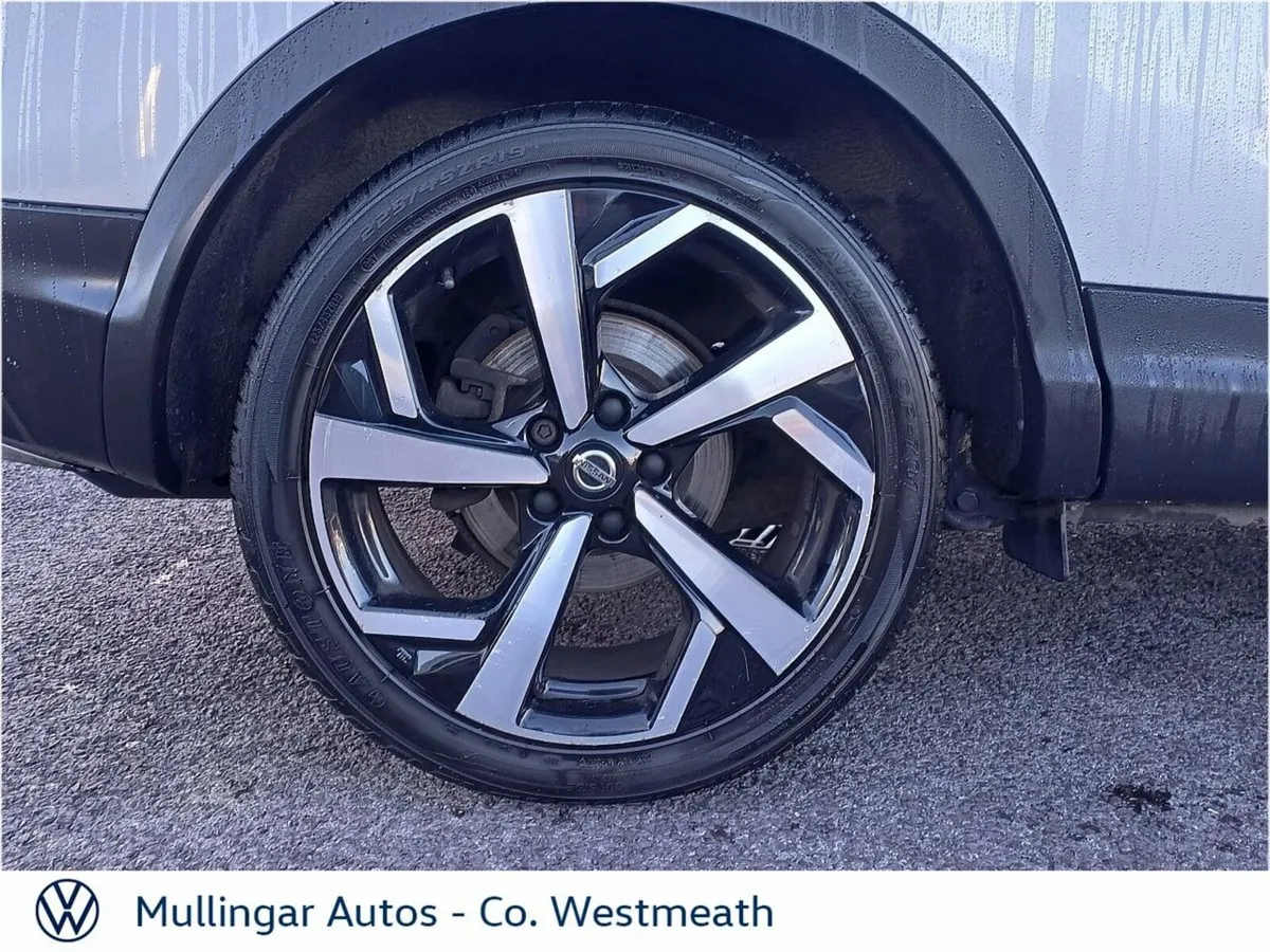 Nissan Qashqai Hatchback, Diesel, 2019, Silver