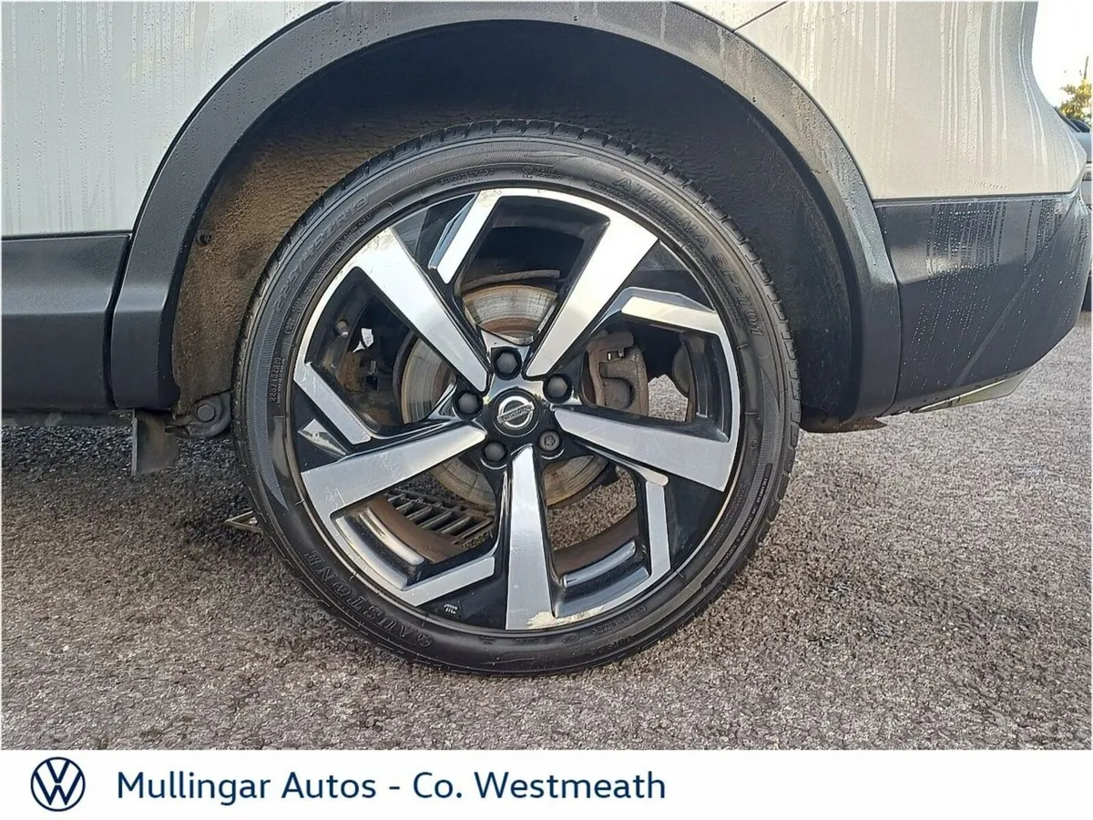 Nissan Qashqai Hatchback, Diesel, 2019, Silver