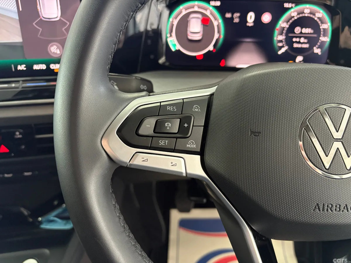 Volkswagen Golf Hatchback, Petrol, 2025, Blue