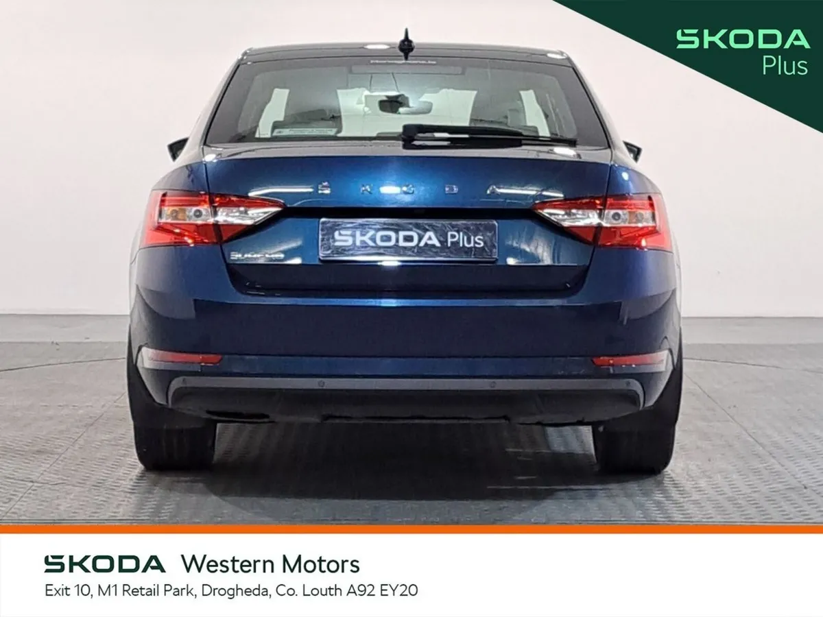 Skoda Superb Saloon, Diesel, 2023, Blue