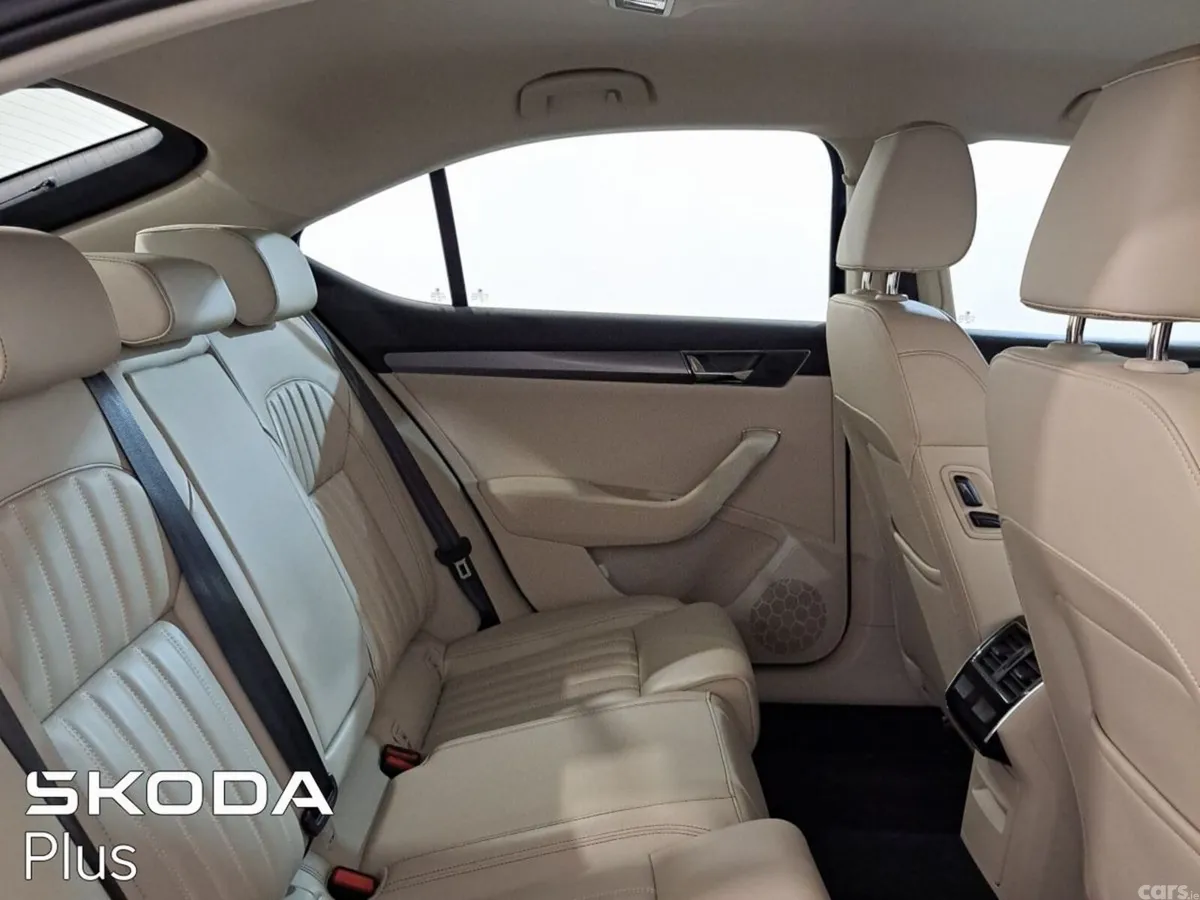 Skoda Superb Saloon, Diesel, 2023, Blue