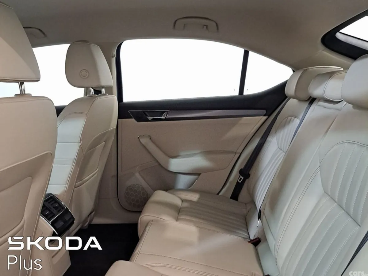 Skoda Superb Saloon, Diesel, 2023, Blue