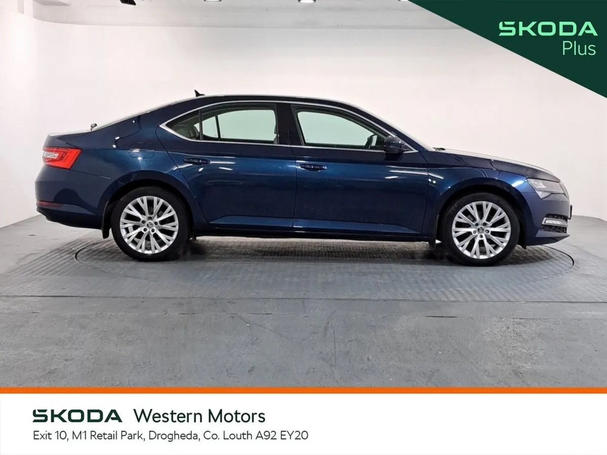 Skoda Superb Saloon, Diesel, 2023, Blue