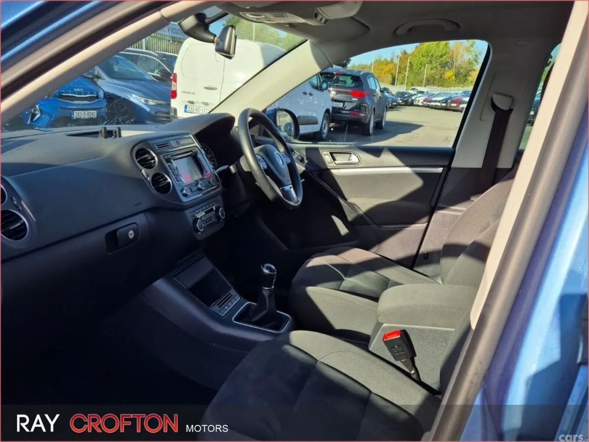 Volkswagen Tiguan SUV, Diesel, 2015, Blue