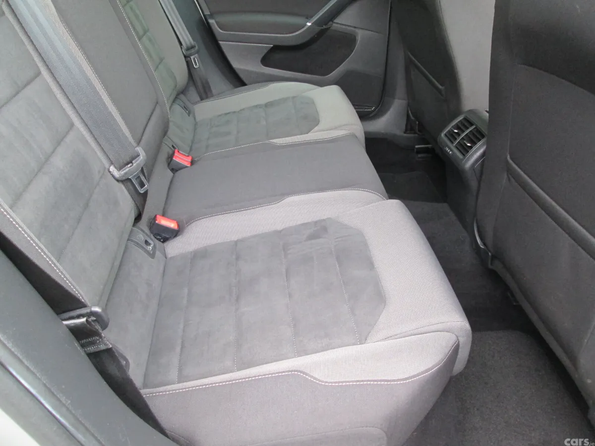 Volkswagen Golf Hatchback, Diesel, 2019, Silver