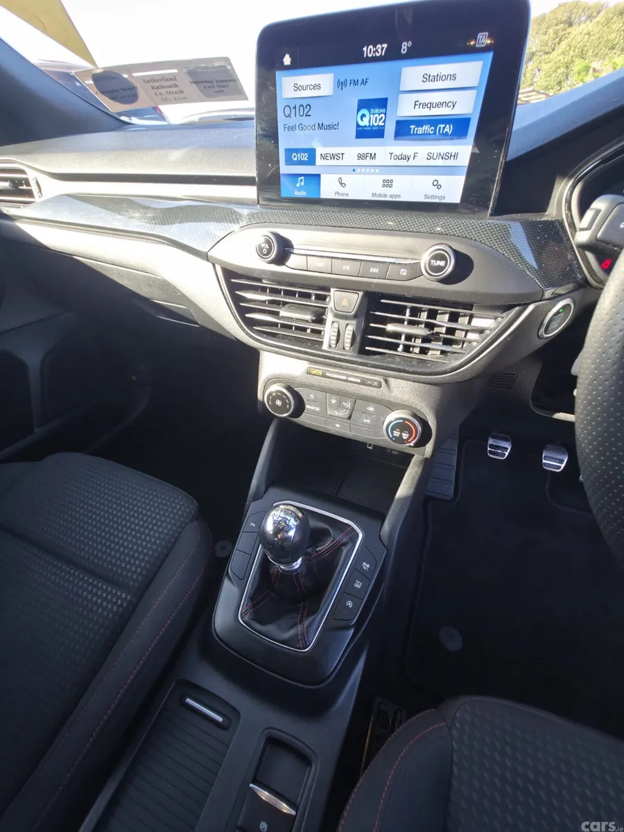 Ford Focus Hatchback, Diesel, 2020, Red