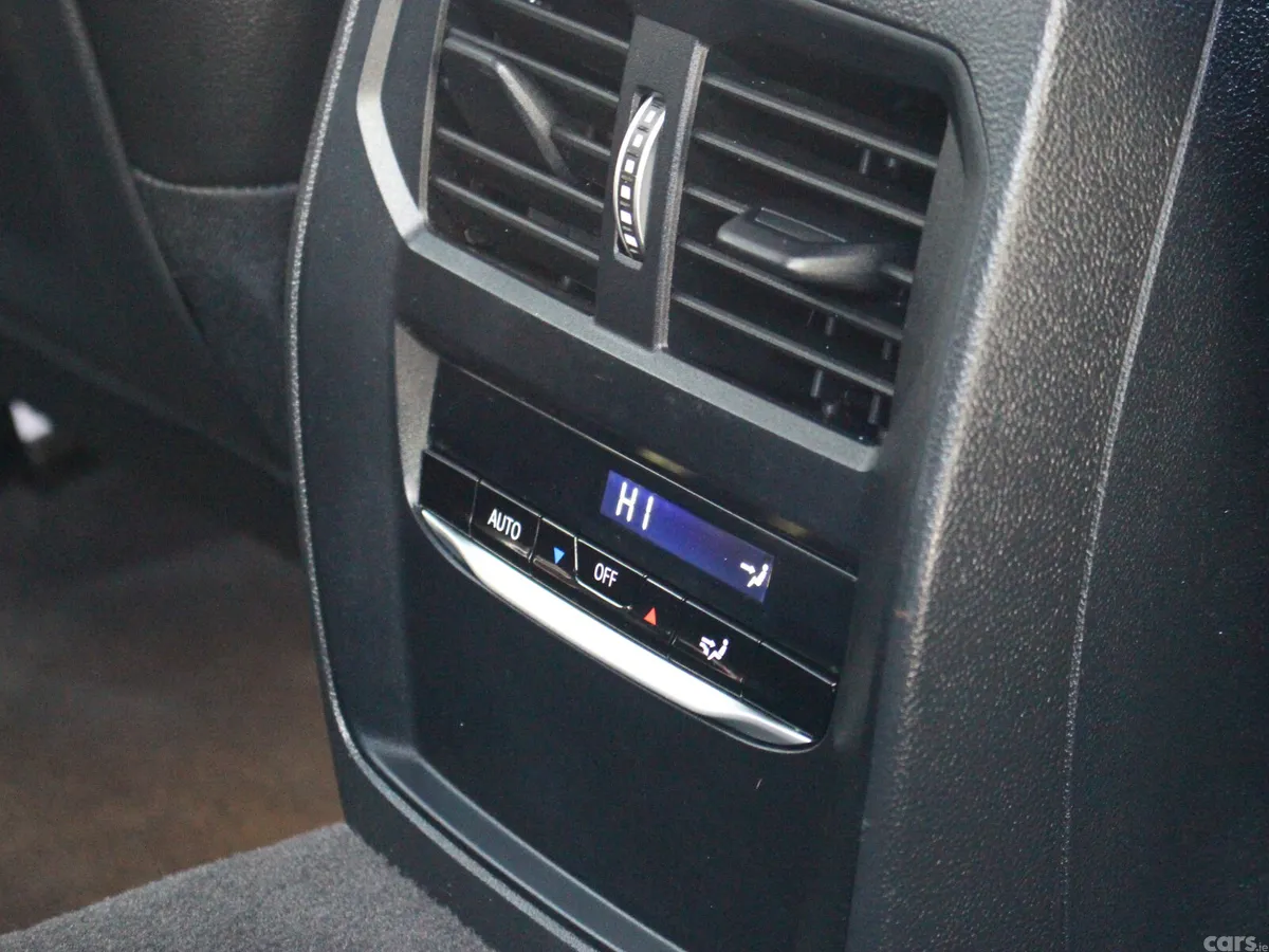 BMW 3-Series Saloon, Petrol Hybrid, 2022, Blue