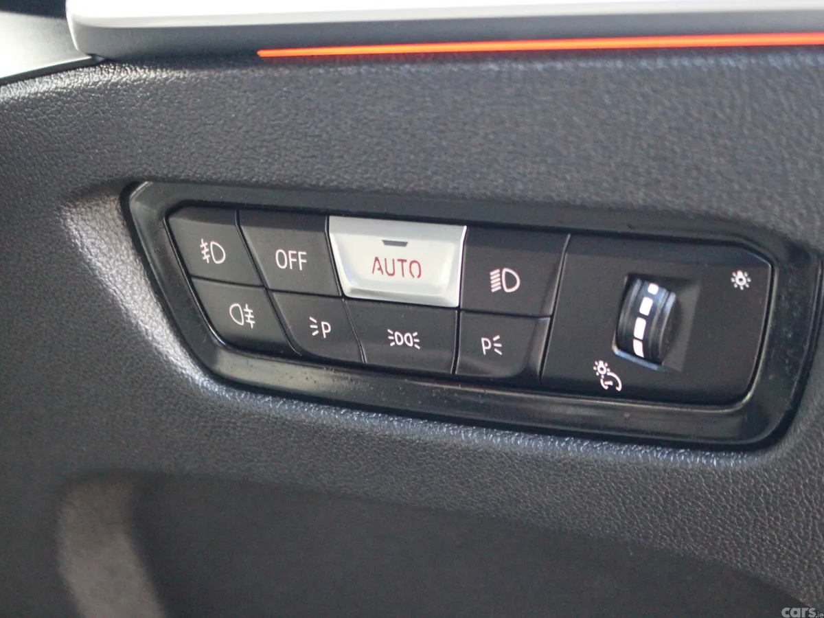 BMW 3-Series Saloon, Petrol Hybrid, 2022, Blue