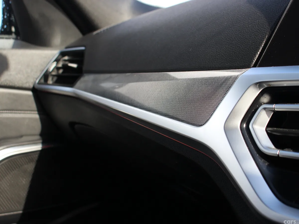 BMW 3-Series Saloon, Petrol Hybrid, 2022, Blue