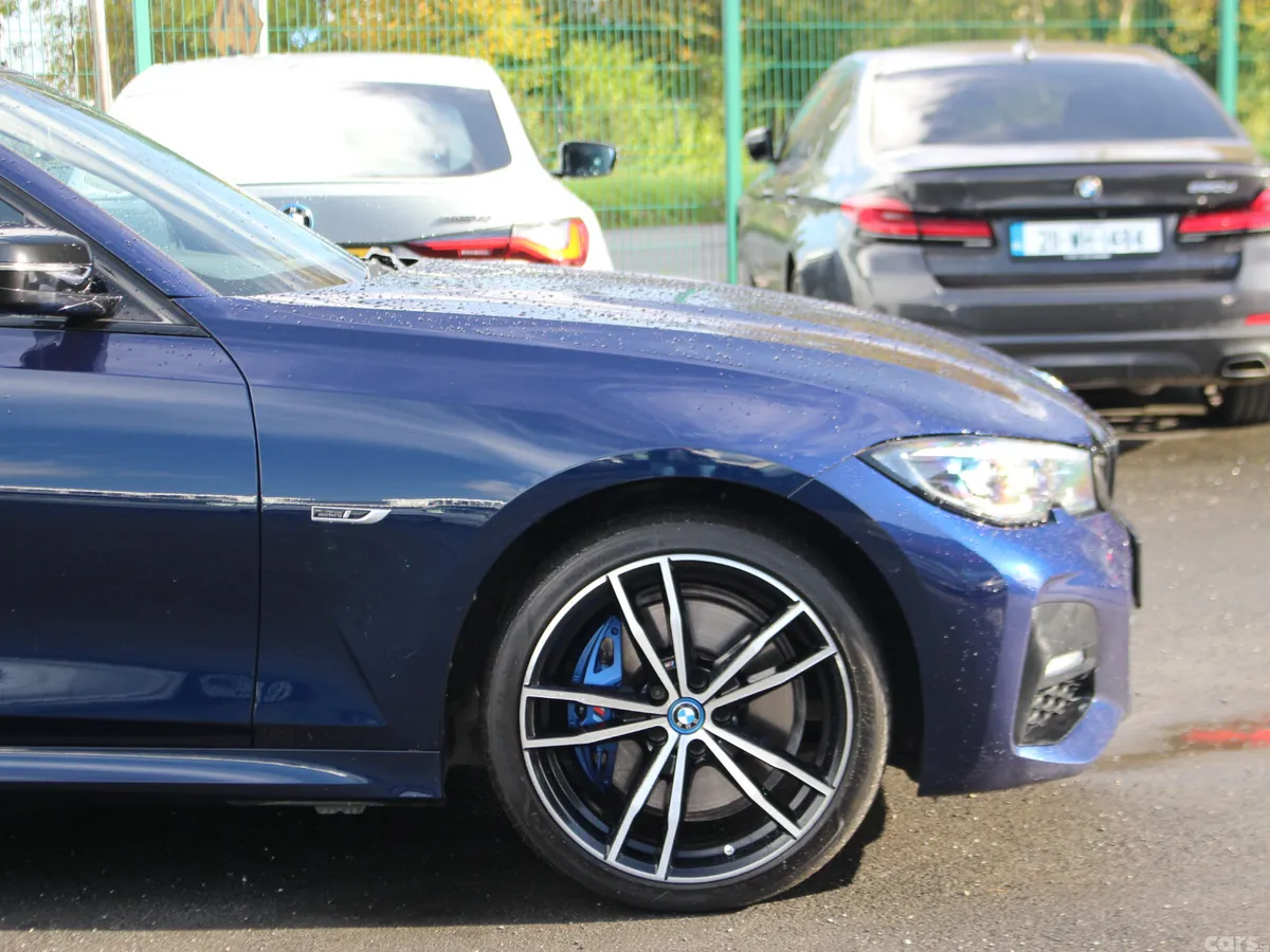 BMW 3-Series Saloon, Petrol Hybrid, 2022, Blue