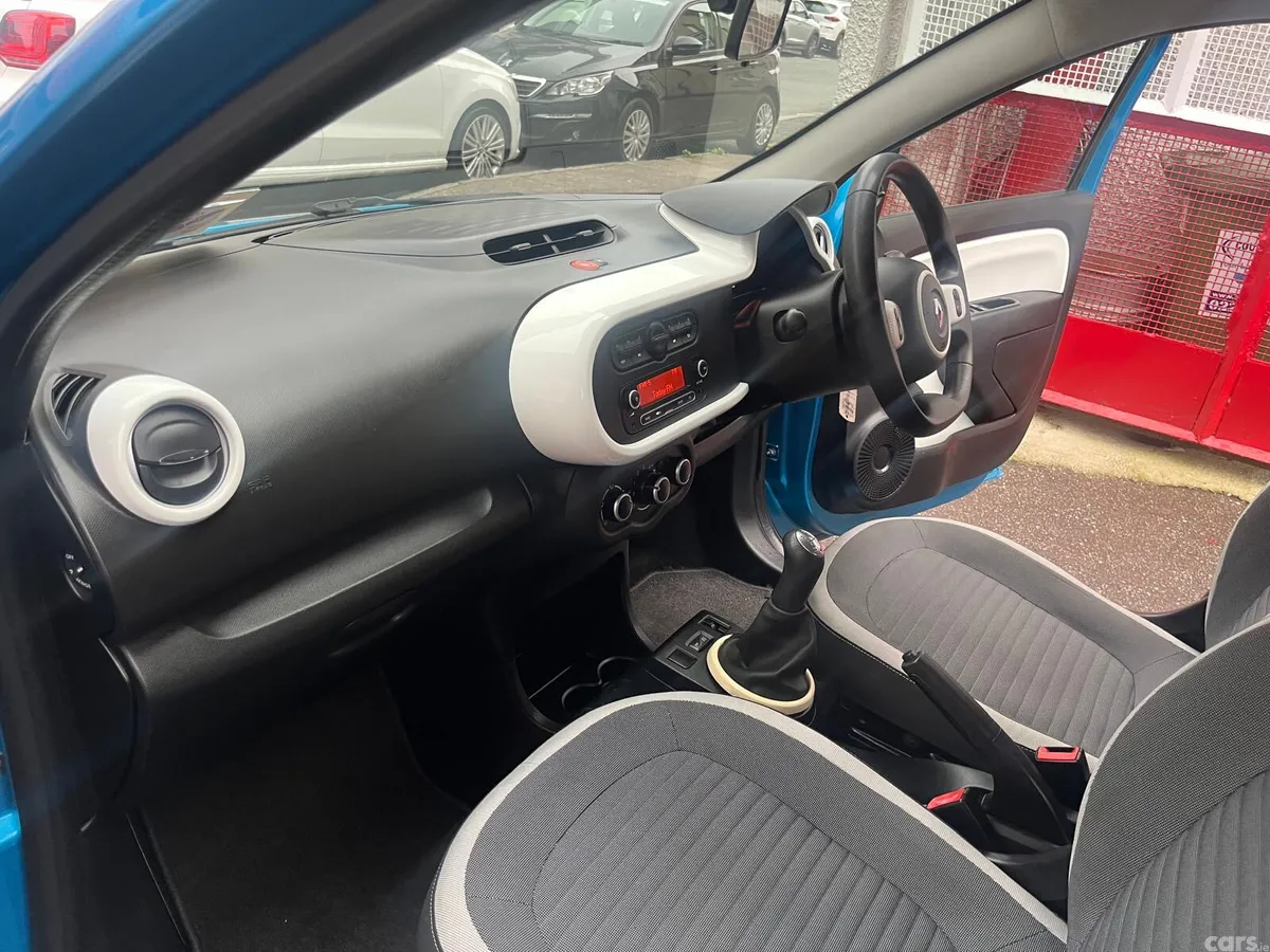 Renault Twingo Hatchback, Petrol, 2015, Blue