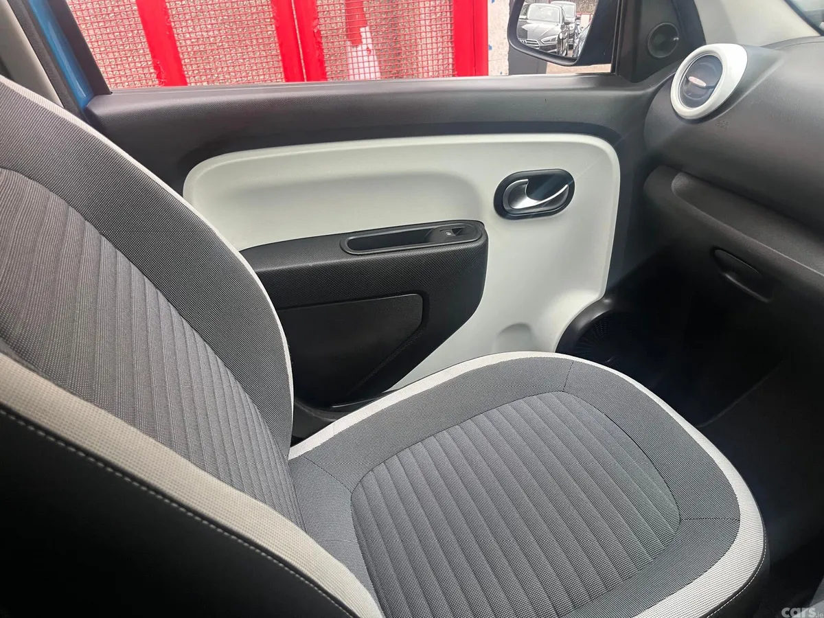 Renault Twingo Hatchback, Petrol, 2015, Blue