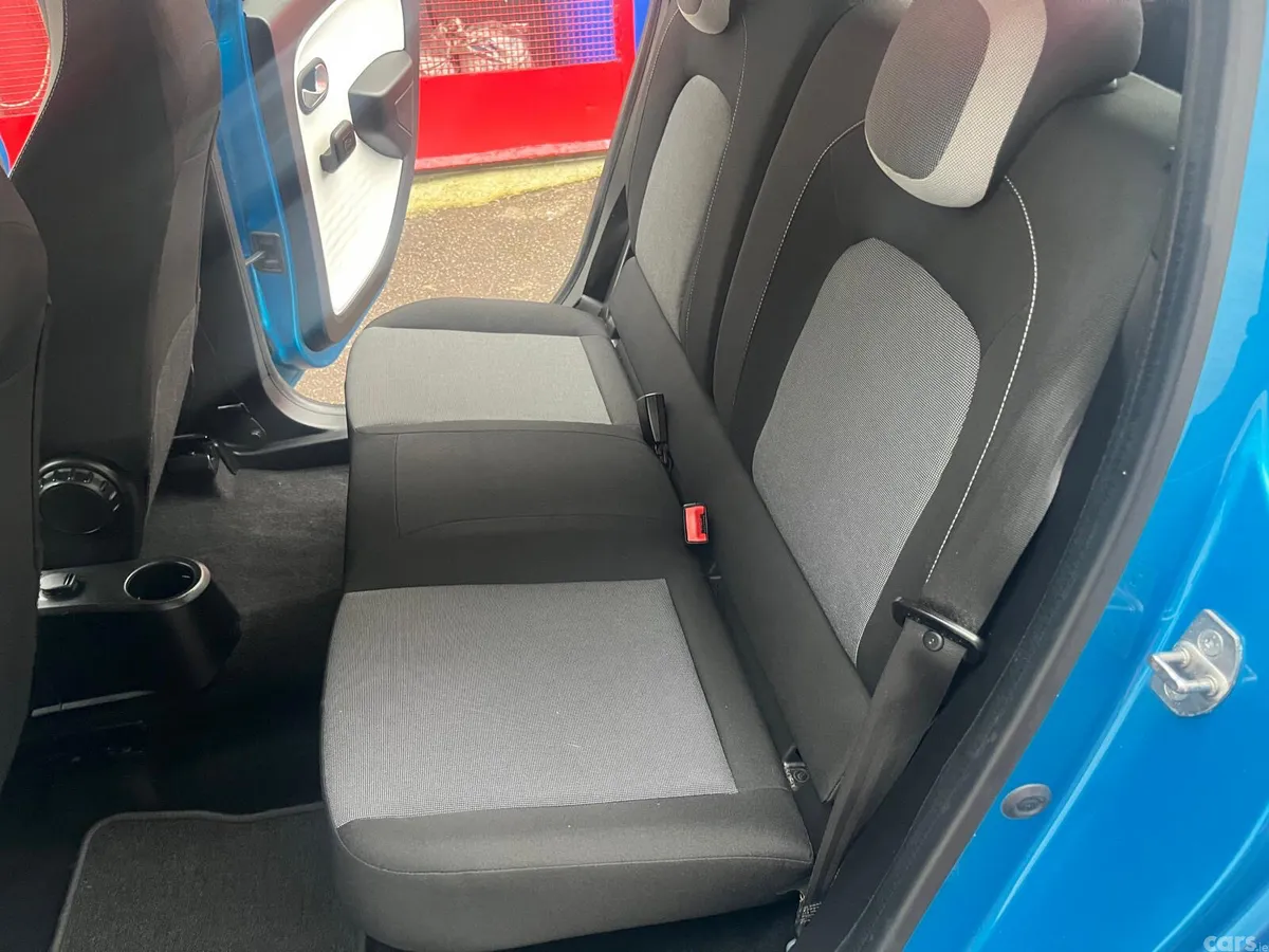 Renault Twingo Hatchback, Petrol, 2015, Blue
