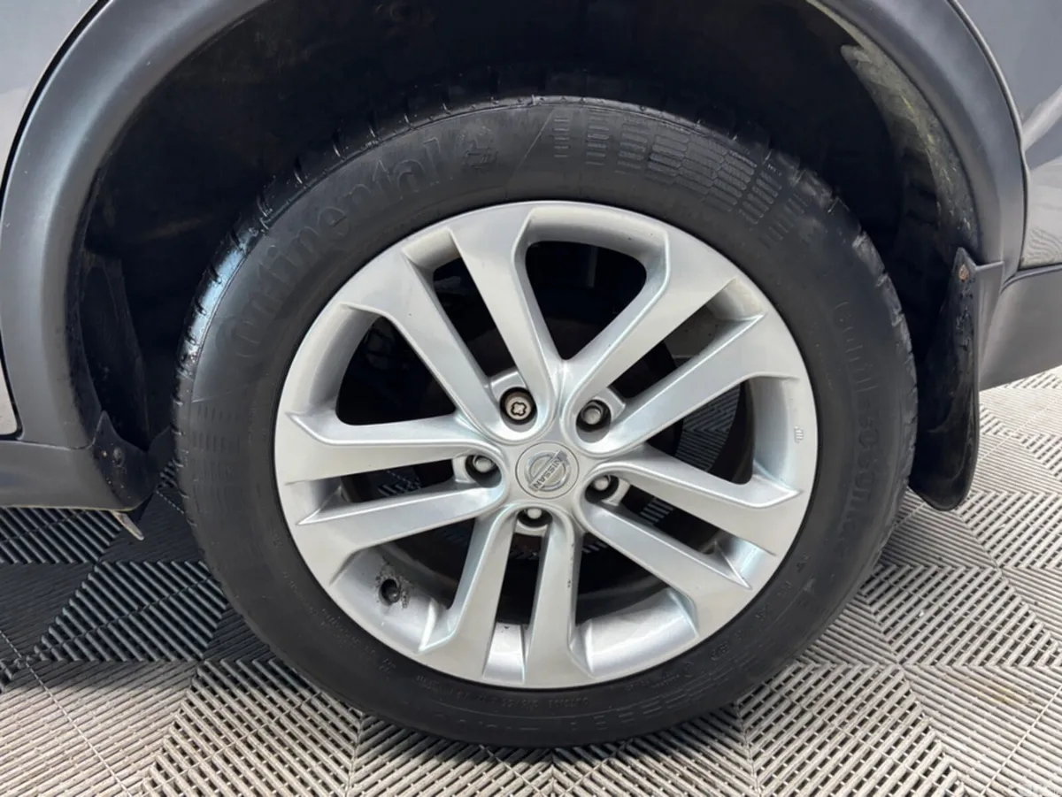 Nissan Juke Hatchback, Diesel, 2016, Grey
