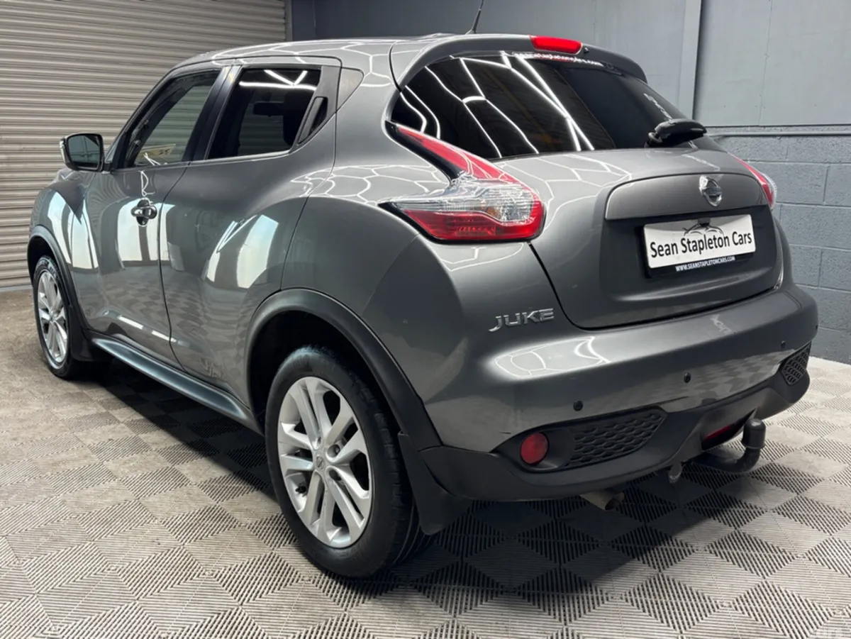 Nissan Juke Hatchback, Diesel, 2016, Grey
