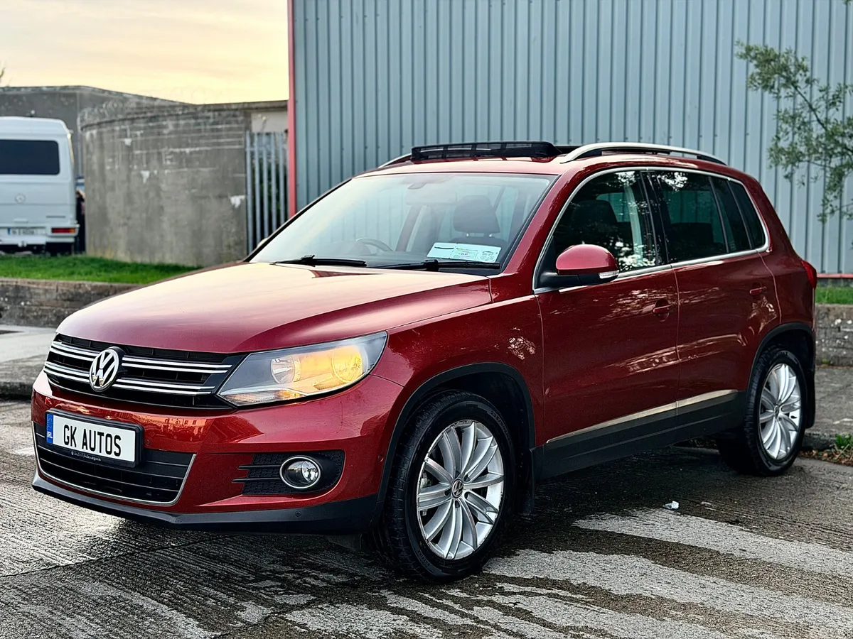Volkswagen Tiguan SUV, Diesel, 2015, Red