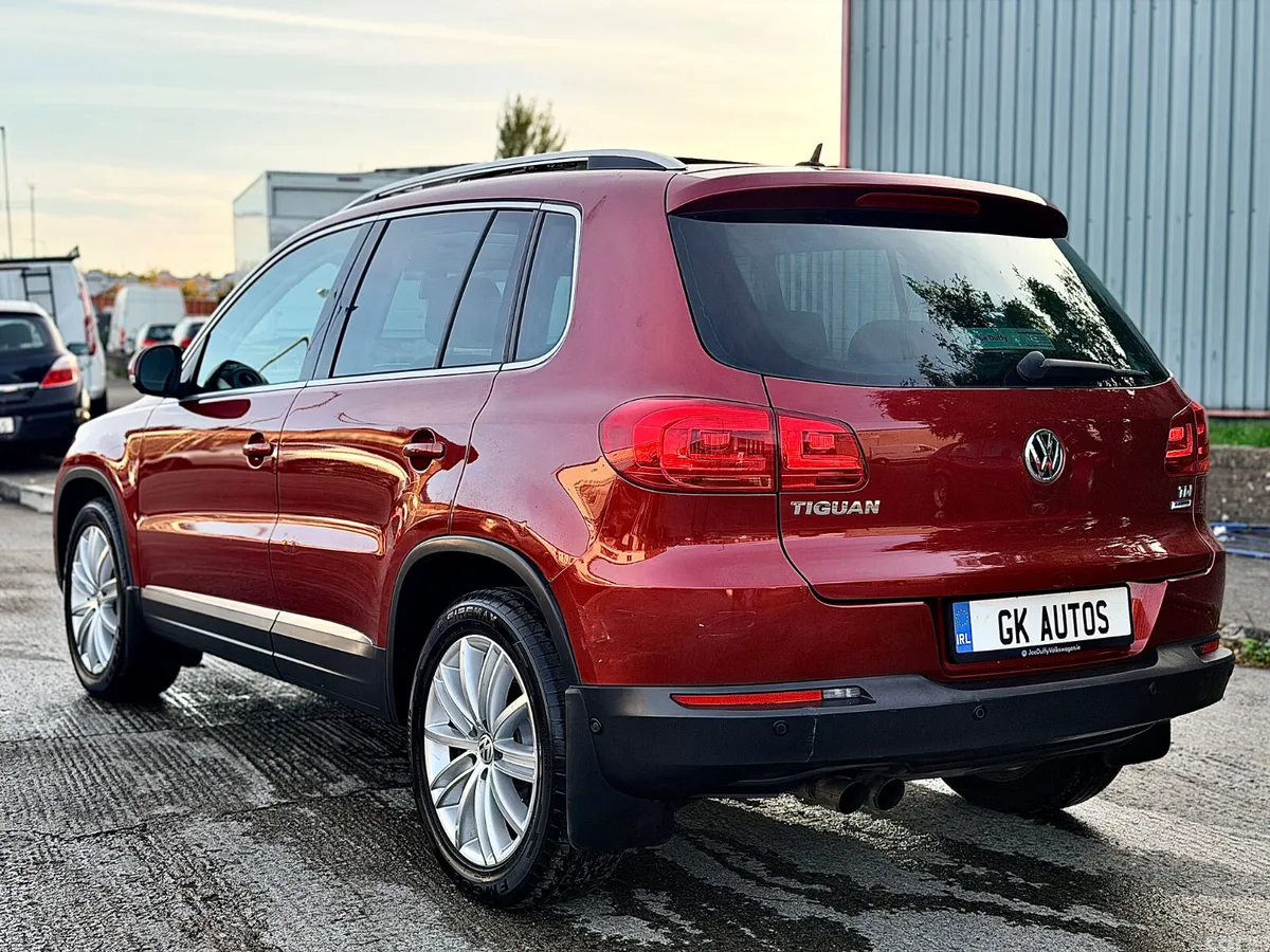 Volkswagen Tiguan SUV, Diesel, 2015, Red