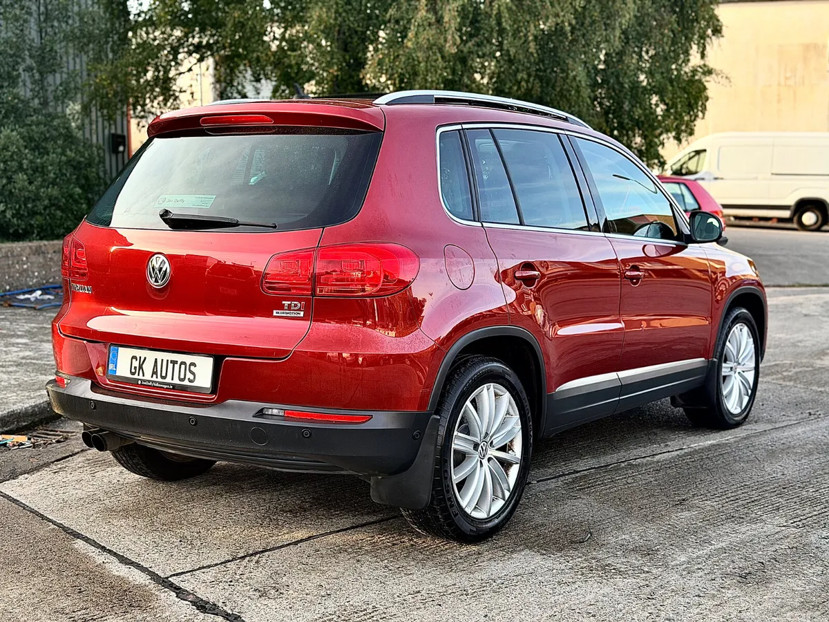 Volkswagen Tiguan SUV, Diesel, 2015, Red