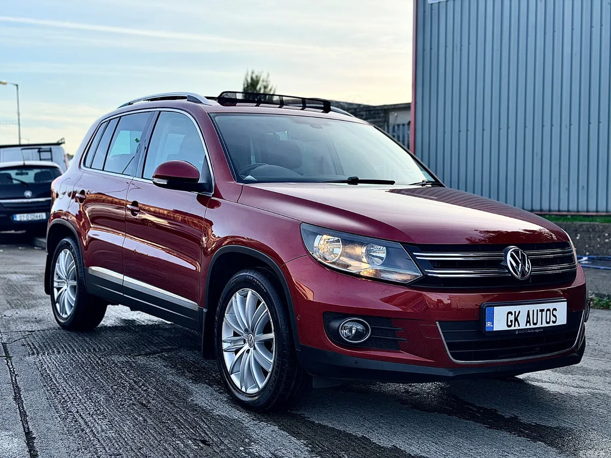 Volkswagen Tiguan SUV, Diesel, 2015, Red
