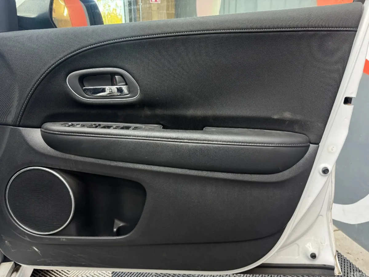 Honda Vezel SUV, Petrol, 2018, White