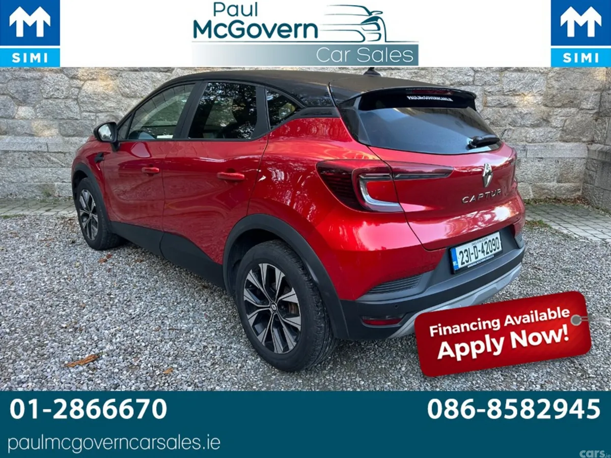 Renault Captur Hatchback, Petrol, 2023, Red