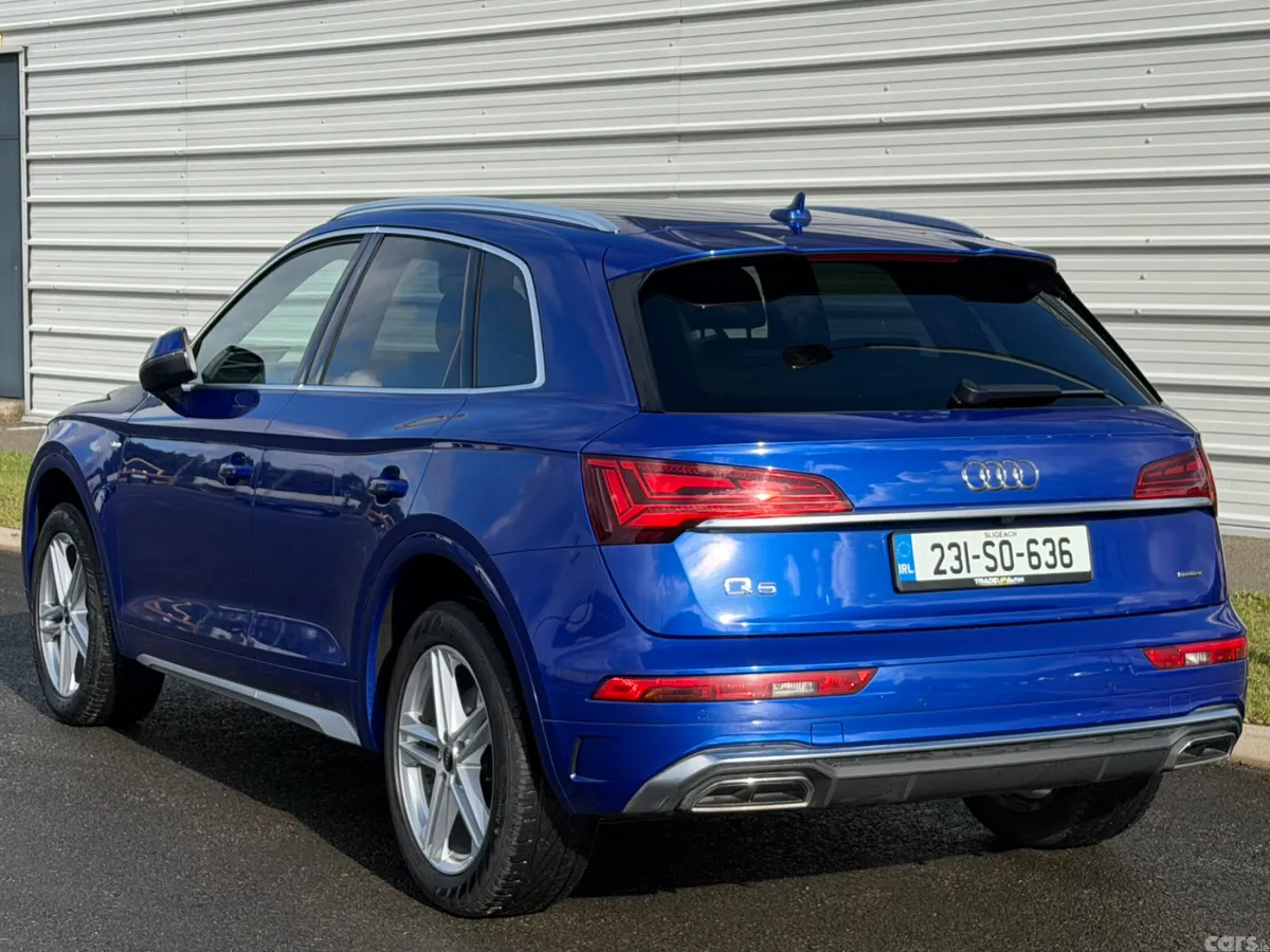 Audi Q5 SUV, Diesel, 2023, Blue
