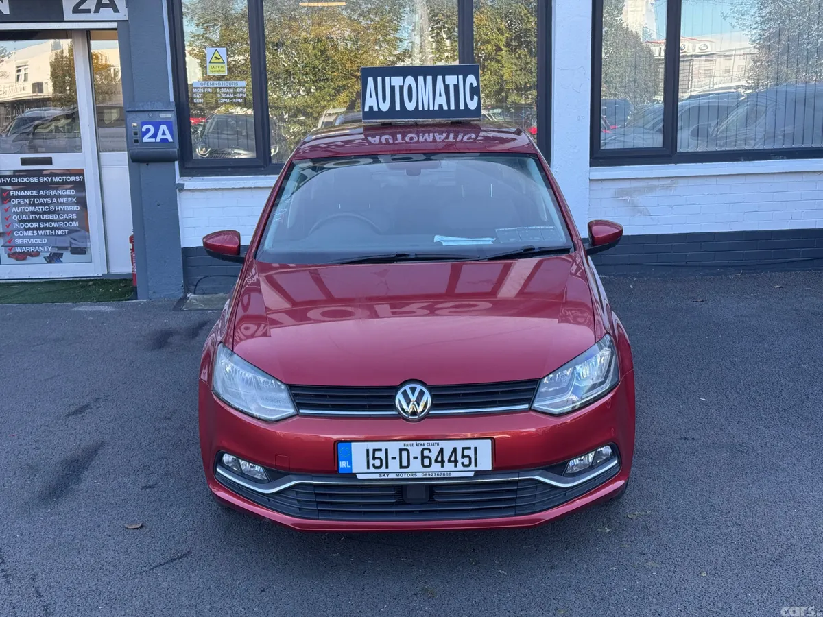 Volkswagen Polo Hatchback, Petrol, 2015, Red