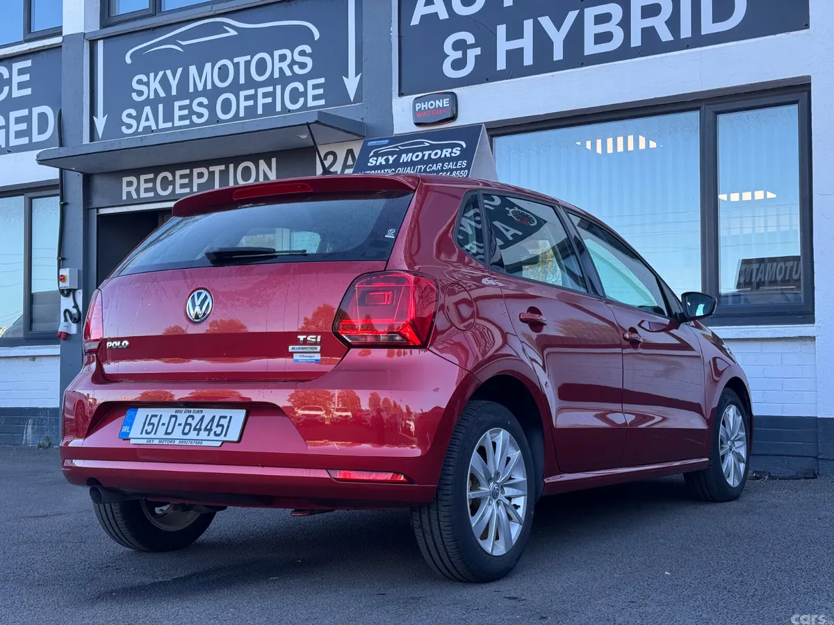Volkswagen Polo Hatchback, Petrol, 2015, Red