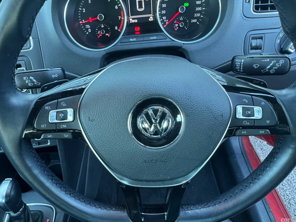 Volkswagen Polo Hatchback, Petrol, 2015, Red