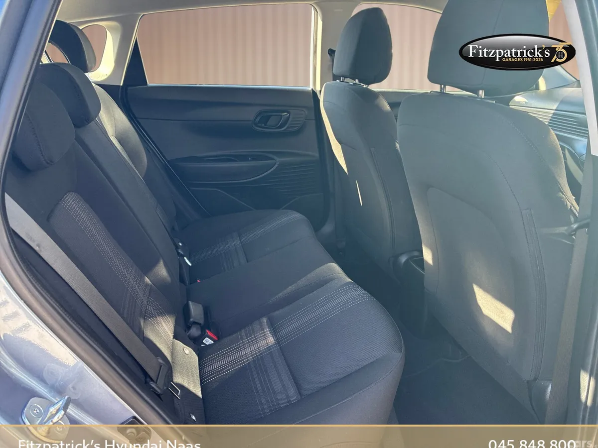Hyundai i20 Hatchback, Petrol, 2024, Blue