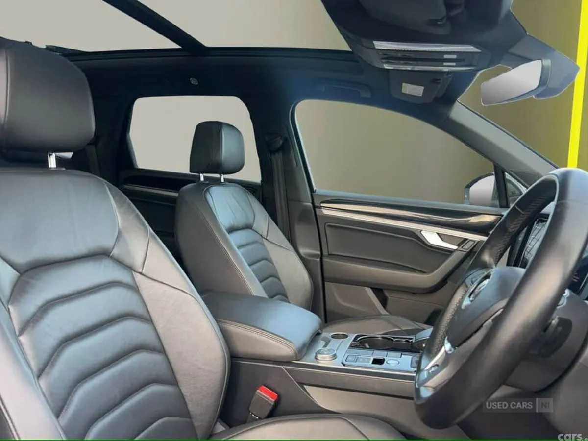 Volkswagen Touareg SUV, Diesel, 2019, Black