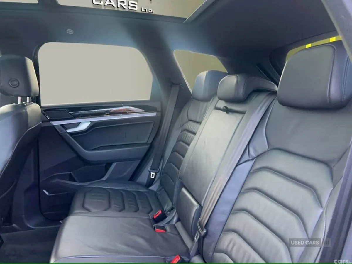 Volkswagen Touareg SUV, Diesel, 2019, Black