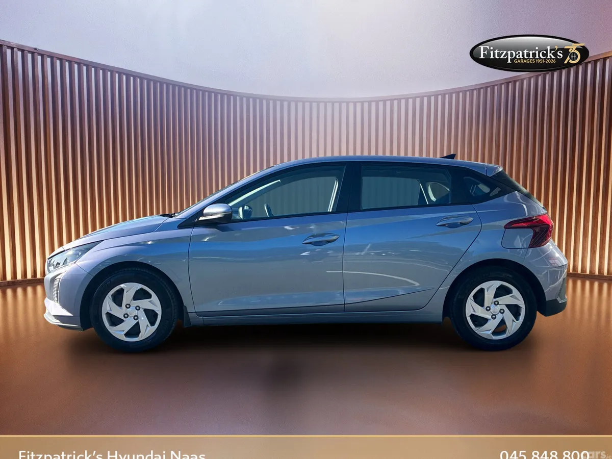 Hyundai i20 Hatchback, Petrol, 2024, Blue